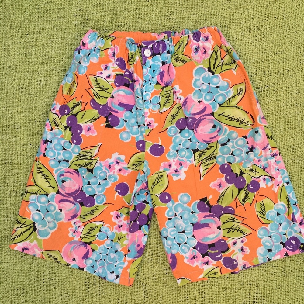 Vintage 80s fruit print shorts